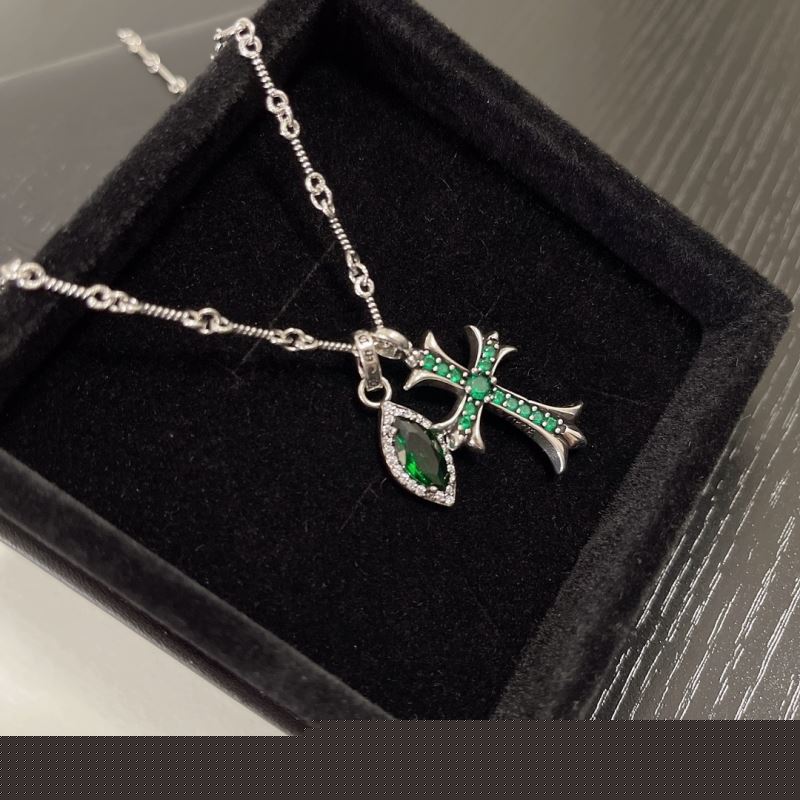 Ch**me He**ts necklaces